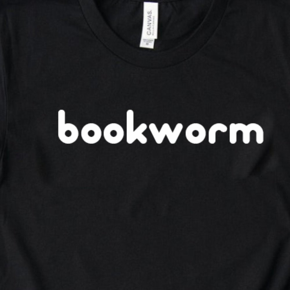 Bookworm tshirt| casual tee - Picture 2 of 3